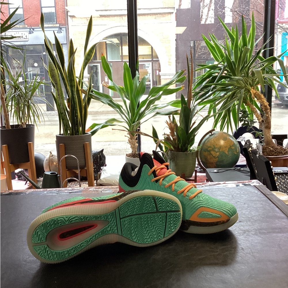 NWT Crossover Culture Vibrant Green and Orange Women's Sneakers 6 - Picture 3 of 3